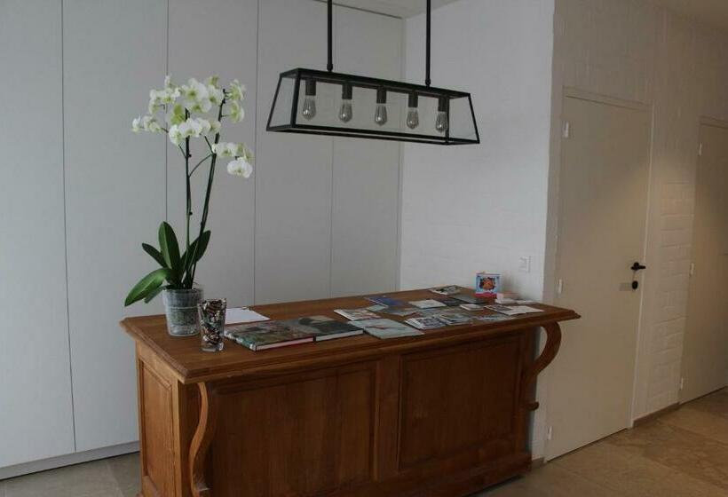 Aamiaismajoitus (B&B) James & Leon