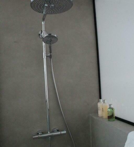 Aamiaismajoitus (B&B) James & Leon