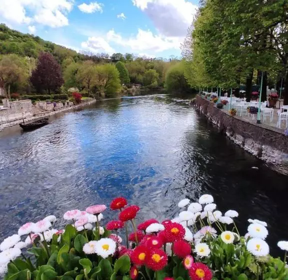 Aamiaismajoitus (B&B) Lovely Casa Paola Villlafranca Centro Zimmer Rooms