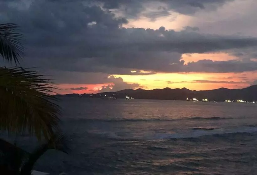 Ocean Suite By A&j   Exceptional Beachfront Apartment   Candidasa