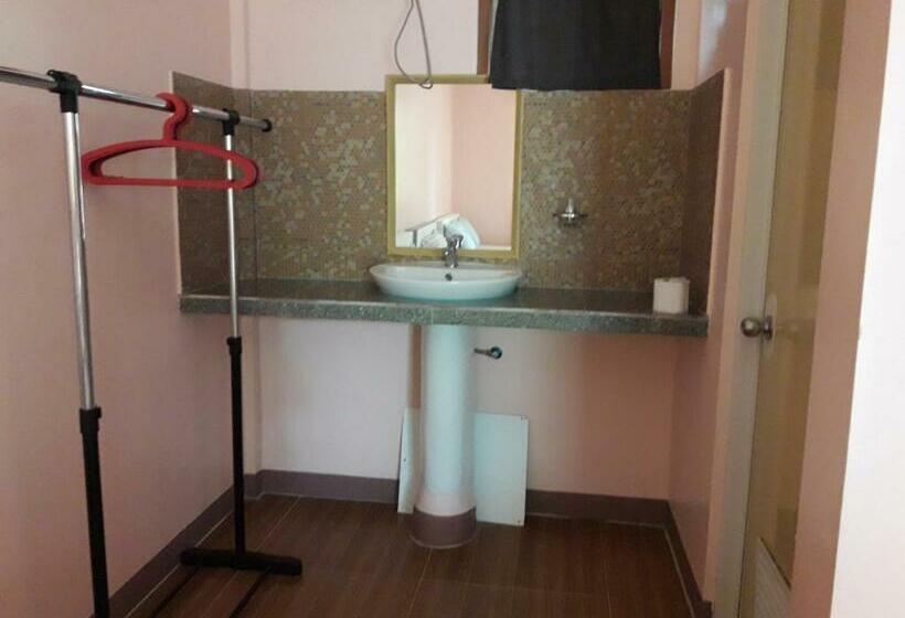 Pensão Cubby S Guesthouse