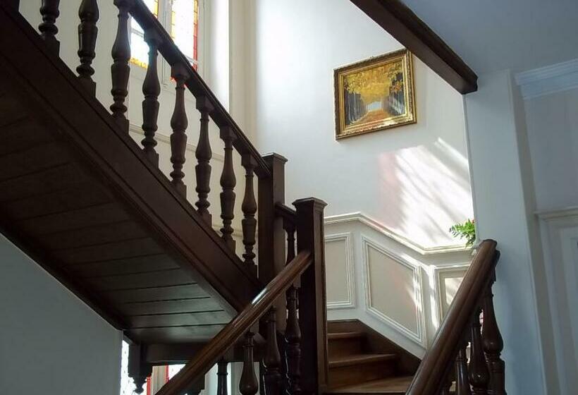 Пансион Domaine Lesabaille