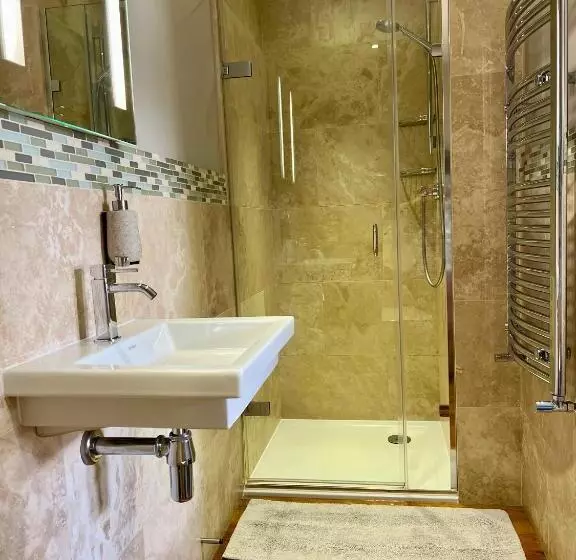 ペンション The Mainstay Luxury Boutique Rooms With Private Parking