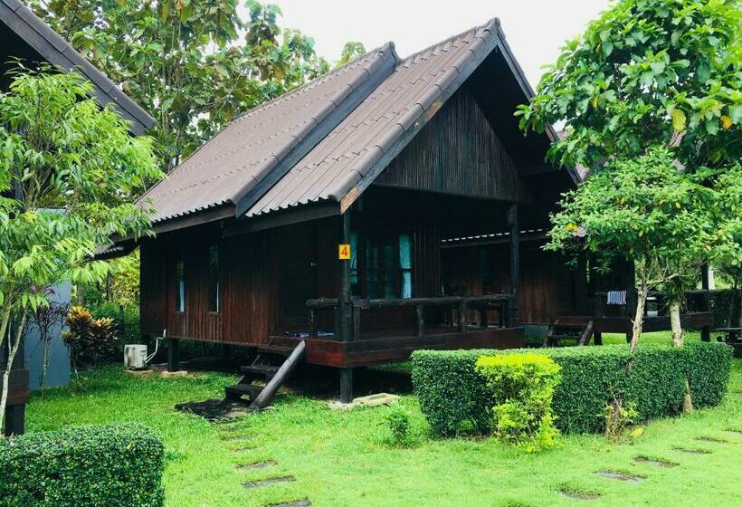 리조트 Baan Maikhiangphu Wang Nam Khiao