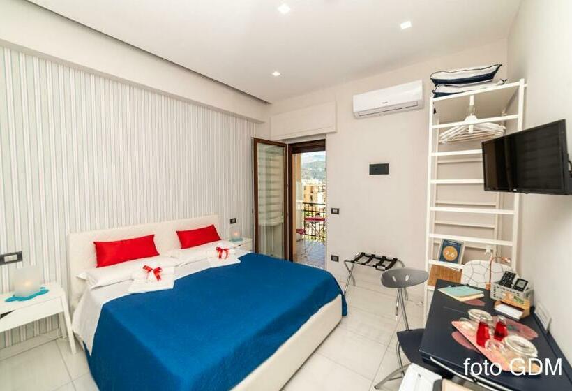 민박 Estate4home   Christal