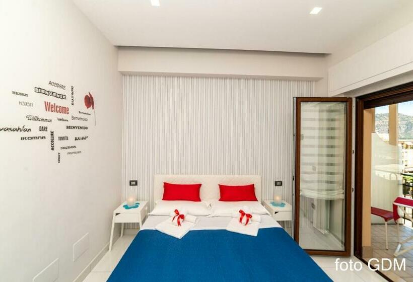 민박 Estate4home   Christal