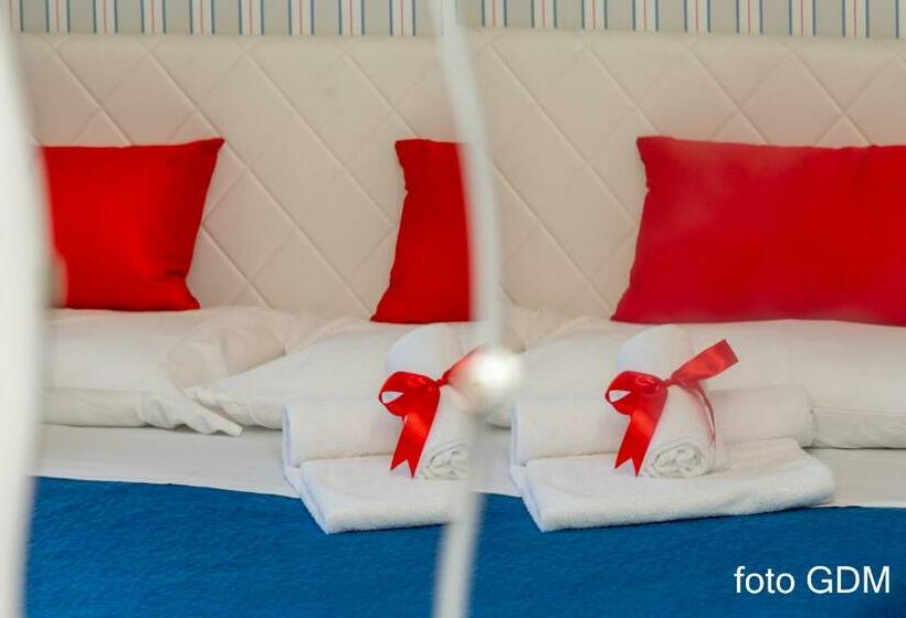 민박 Estate4home   Christal