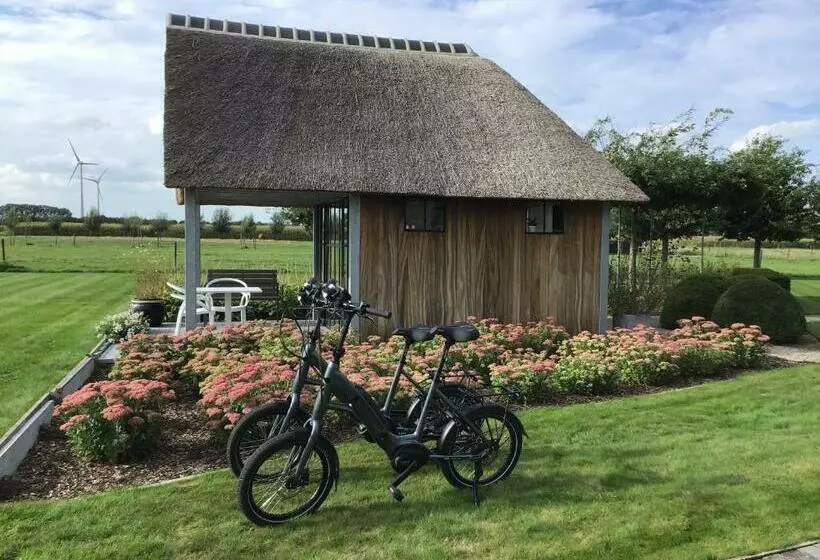 Aamiaismajoitus (B&B) De Moeraseik