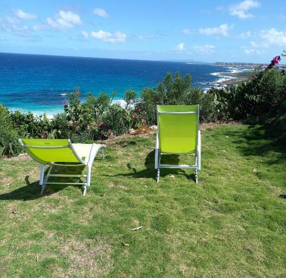 تختخواب و صبحانه La Marine