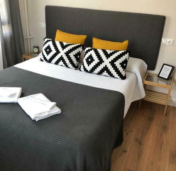 تختخواب و صبحانه Pensión Fernández