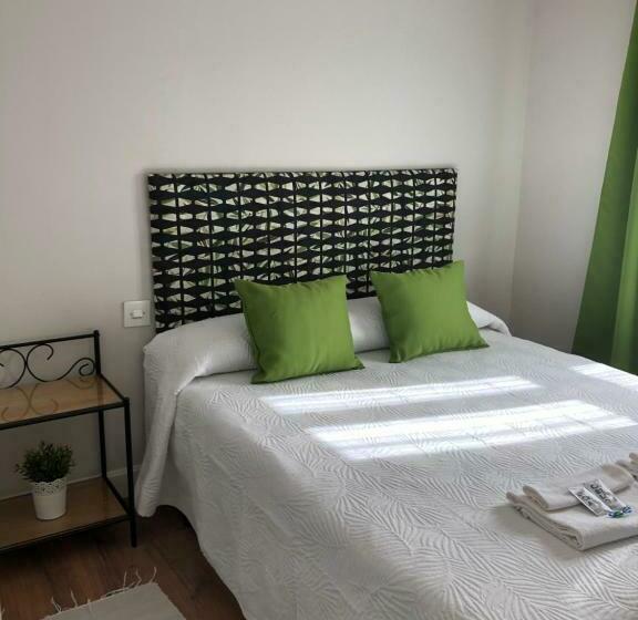 تختخواب و صبحانه Pensión Fernández