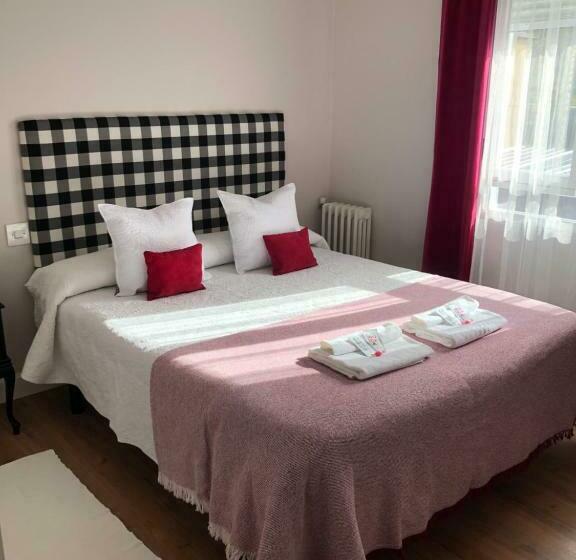 تختخواب و صبحانه Pensión Fernández