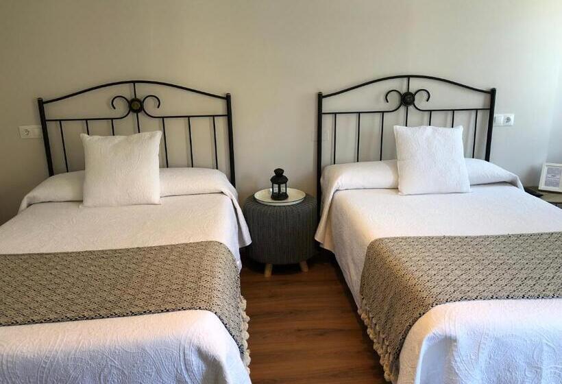 تختخواب و صبحانه Pensión Fernández