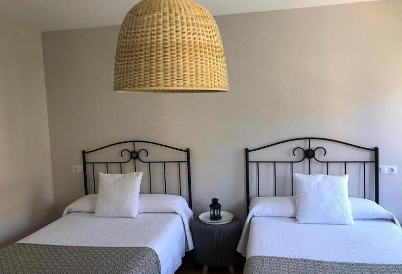 تختخواب و صبحانه Pensión Fernández