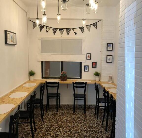 تختخواب و صبحانه Pensión Fernández