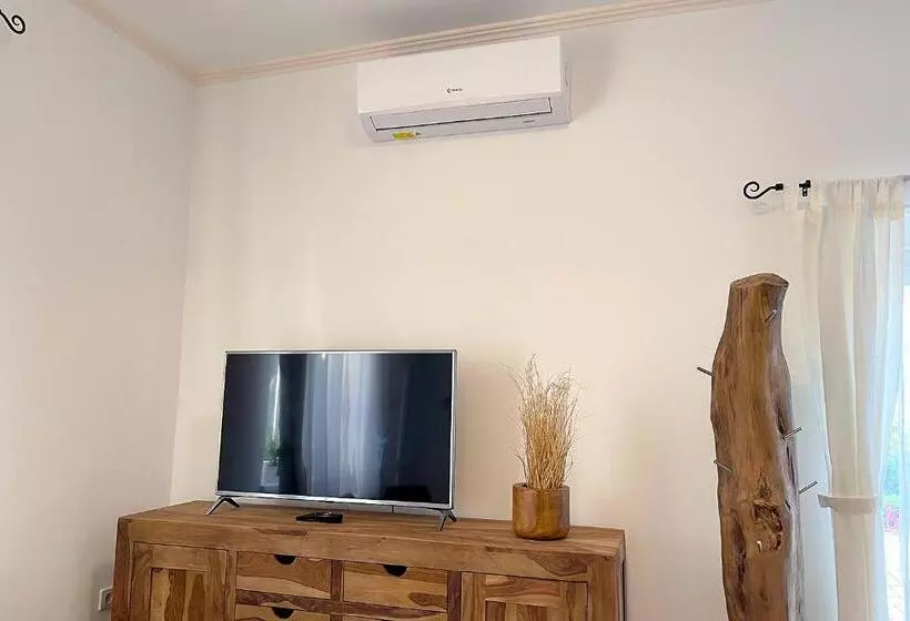 Majatalo Full Garden House At Heroes Square