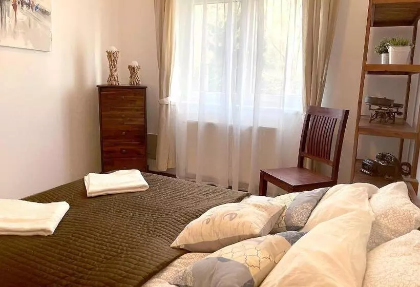 Majatalo Full Garden House At Heroes Square