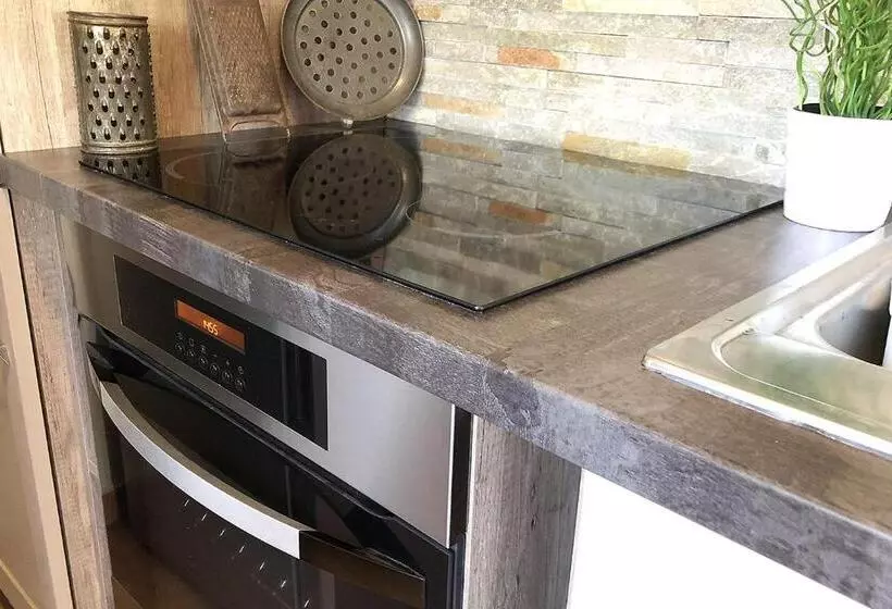 Majatalo Full Garden House At Heroes Square