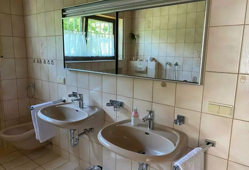 ペンション Gästehaus Steinmann Großes Gästezimmer