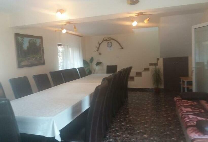 פנסיון Lip Si Ely