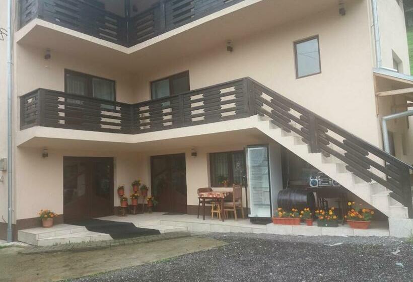 פנסיון Lip Si Ely