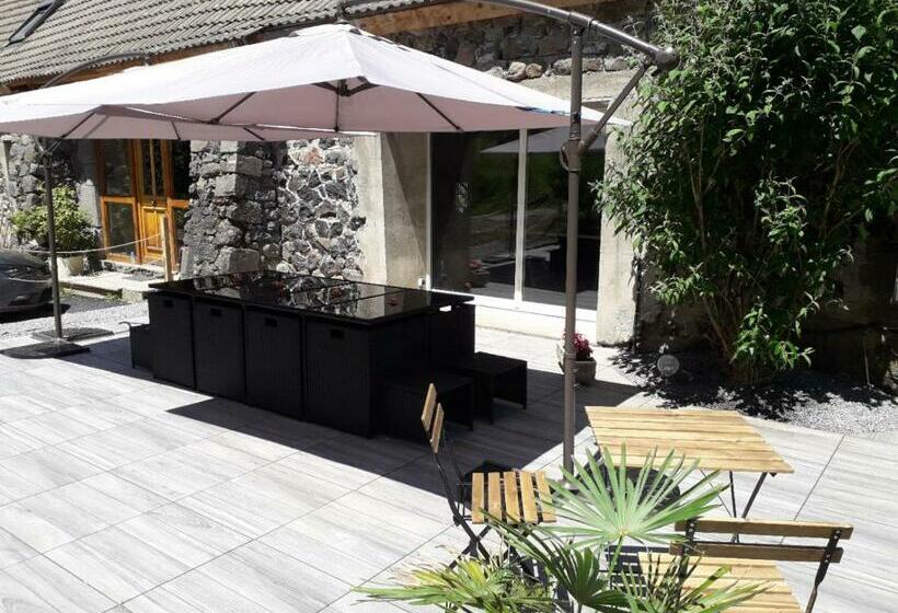 پانسیون Mas Du Cresponnet