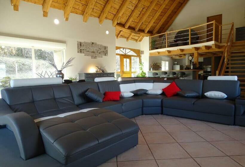 پانسیون Mas Du Cresponnet