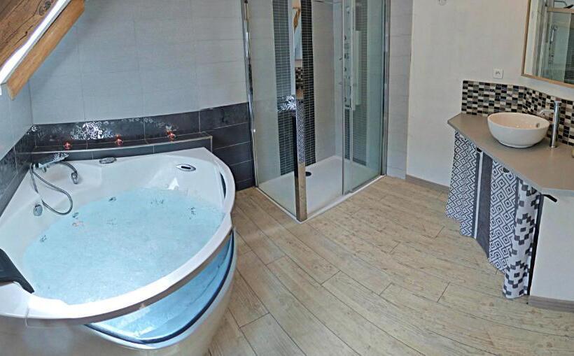 پانسیون Mas Du Cresponnet