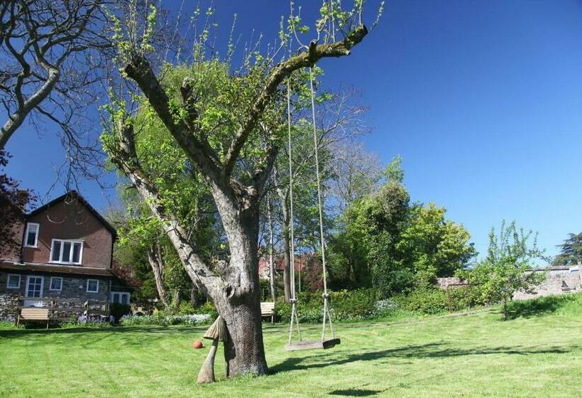 مبيت وإفطار Coombe Lodge Farm House