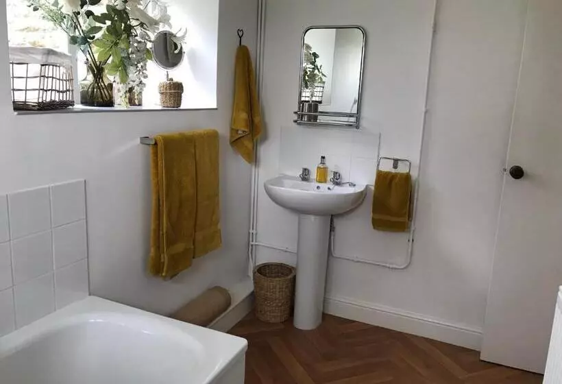 Aamiaismajoitus (B&B) Coombe Lodge Farm House