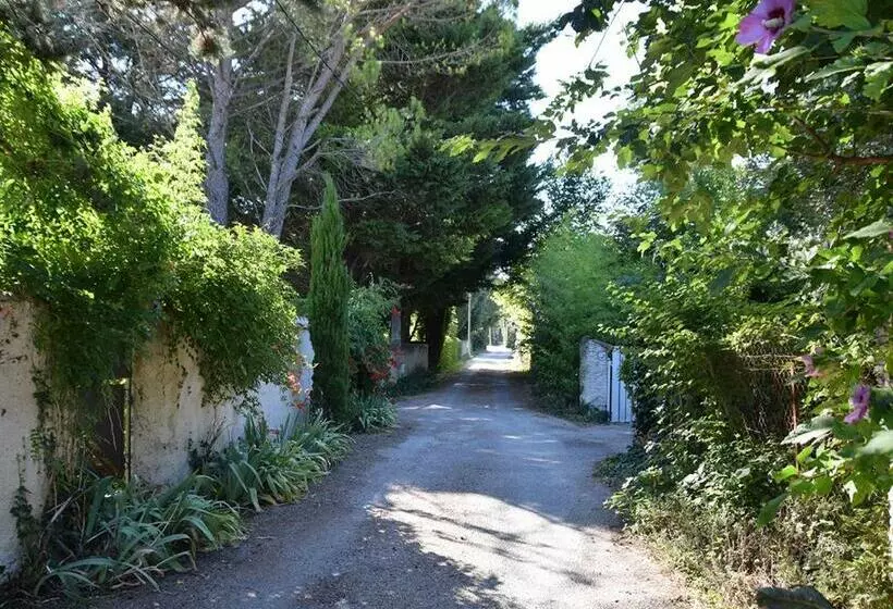 Aamiaismajoitus (B&B) La Maison Des Invites