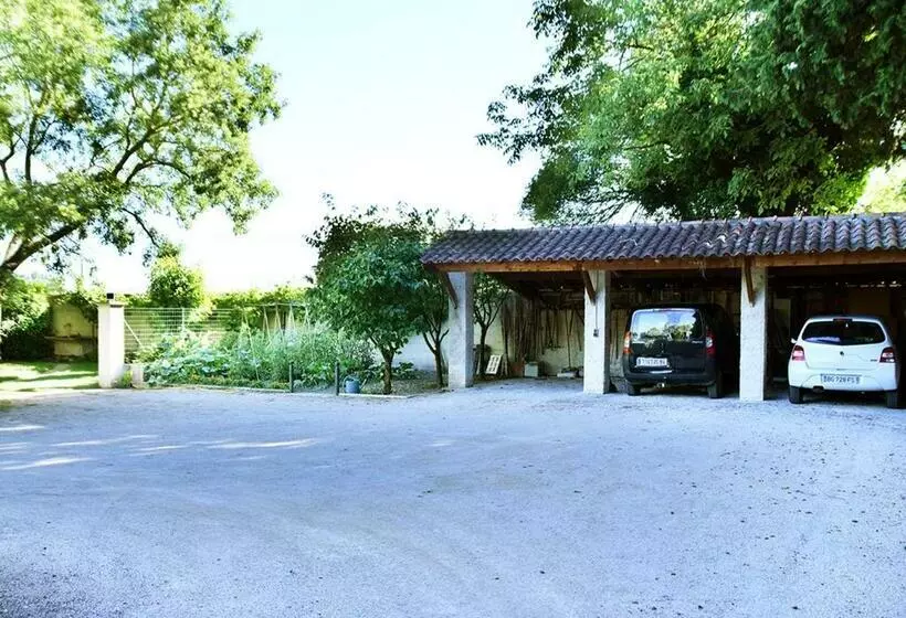 Aamiaismajoitus (B&B) La Maison Des Invites