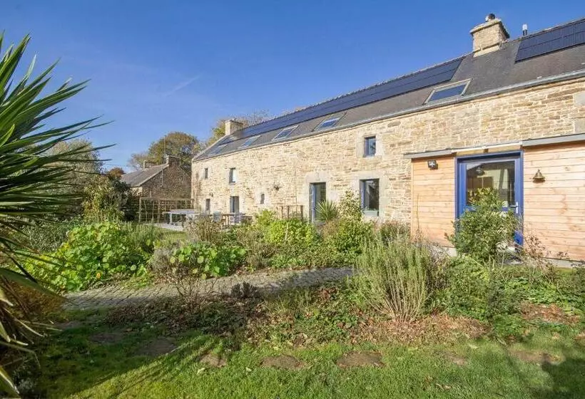 Aamiaismajoitus (B&B) Les Jardins De Coët Kra