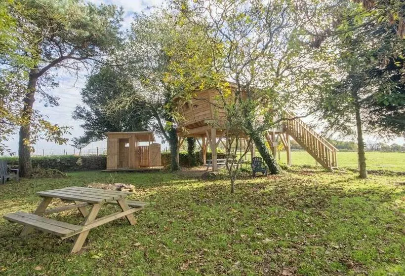 Aamiaismajoitus (B&B) Les Jardins De Coët Kra