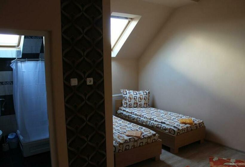 تختخواب و صبحانه Szász&szász Panzió