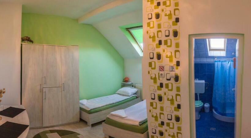 تختخواب و صبحانه Szász&szász Panzió