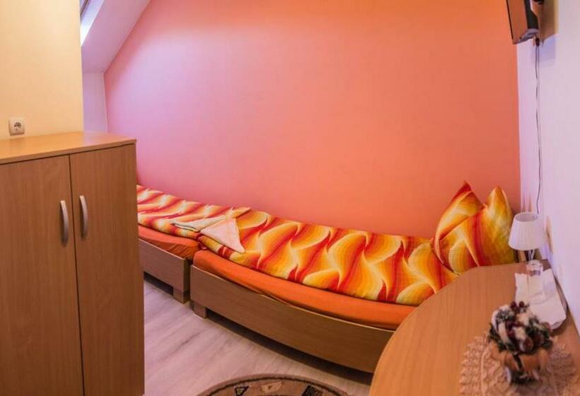 تختخواب و صبحانه Szász&szász Panzió