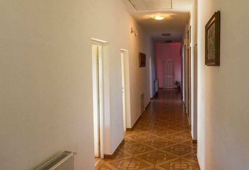 تختخواب و صبحانه Szász&szász Panzió