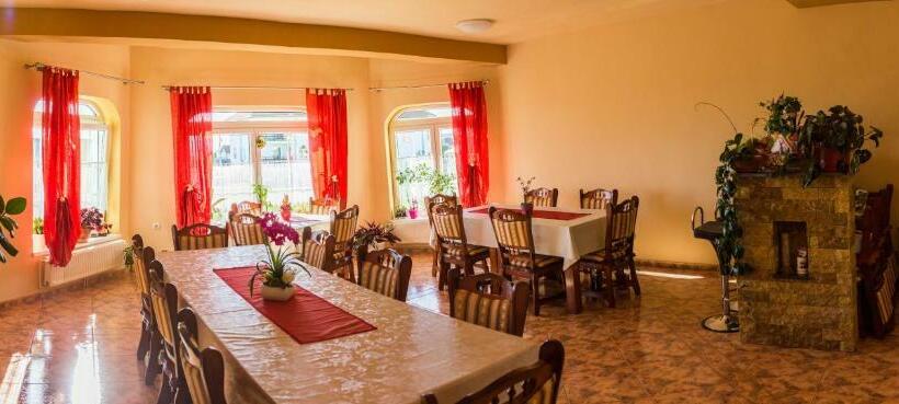 تختخواب و صبحانه Szász&szász Panzió