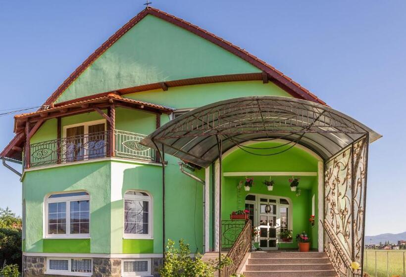 تختخواب و صبحانه Szász&szász Panzió