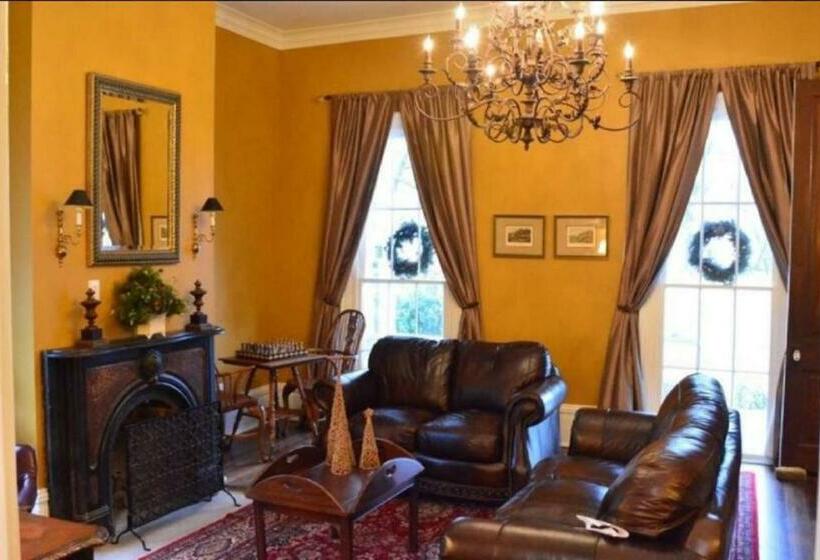 مبيت وإفطار The Wynne House Inn