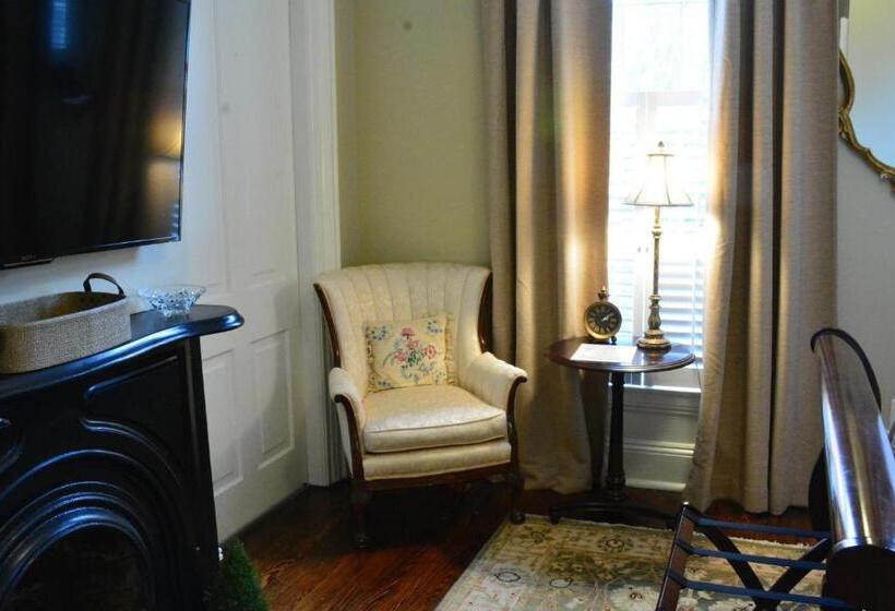 مبيت وإفطار The Wynne House Inn