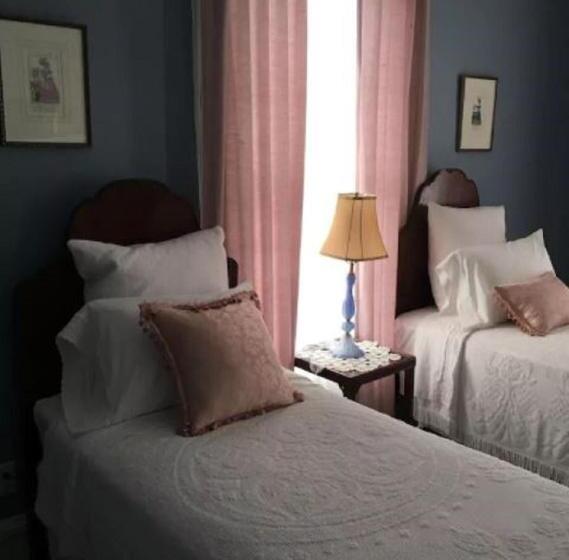 مبيت وإفطار The Wynne House Inn