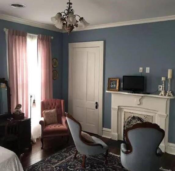 مبيت وإفطار The Wynne House Inn