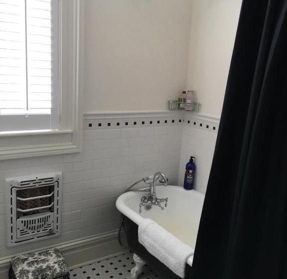 مبيت وإفطار The Wynne House Inn