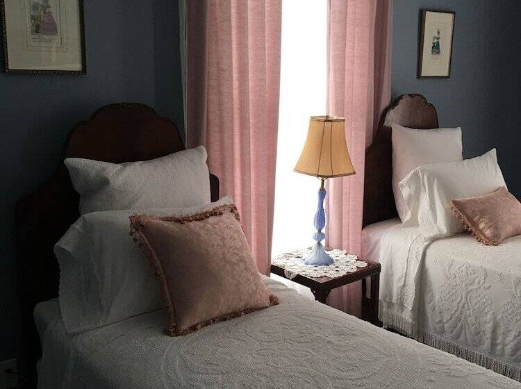 مبيت وإفطار The Wynne House Inn