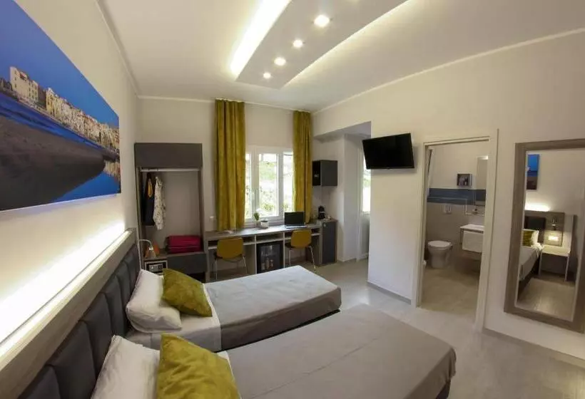 تختخواب و صبحانه Yeasy Smart Rooms Cefalù