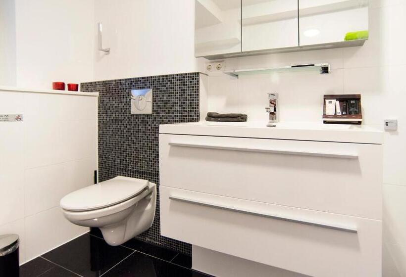 Midtown Hotel Royal Room