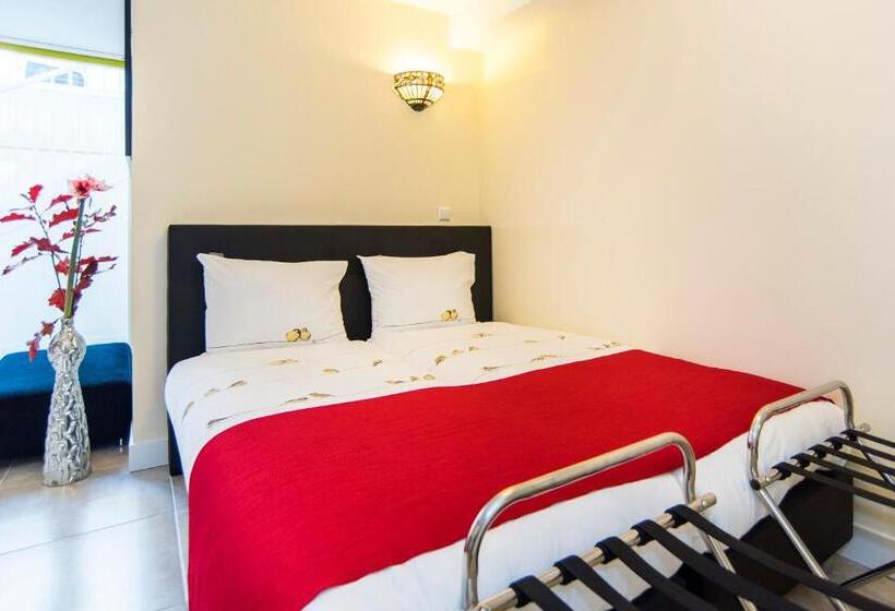 Midtown Hotel Royal Room