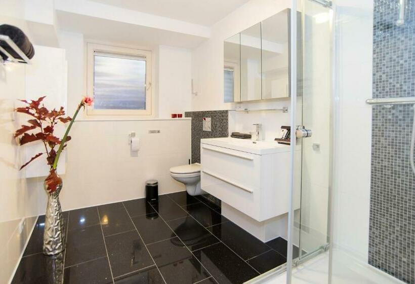 Midtown Hotel Royal Room